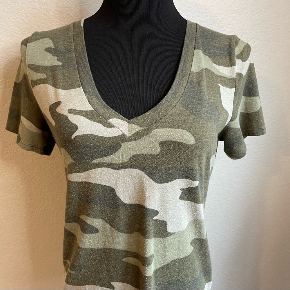 Victoria’s Secret Army Green Camo V Neck T Shirt - Picture 4 of 8